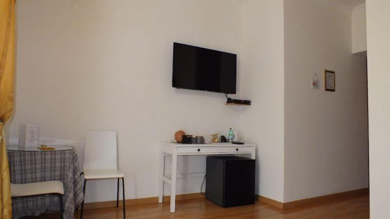 Accommodation Delia โรม ภายนอก รูปภาพ