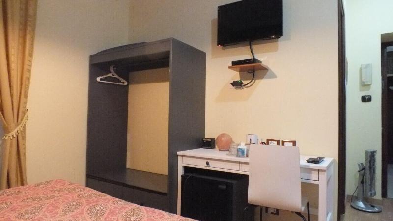Accommodation Delia โรม ภายนอก รูปภาพ