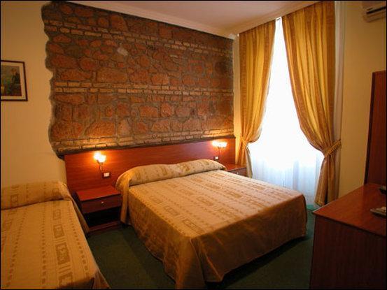 Accommodation Delia โรม ภายนอก รูปภาพ
