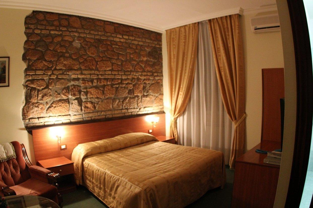 Accommodation Delia โรม ภายนอก รูปภาพ